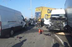 Hromadnou nehodu na D1 zavinil řidič kamionu, který na útěku ukradl auto a opět boural - D1